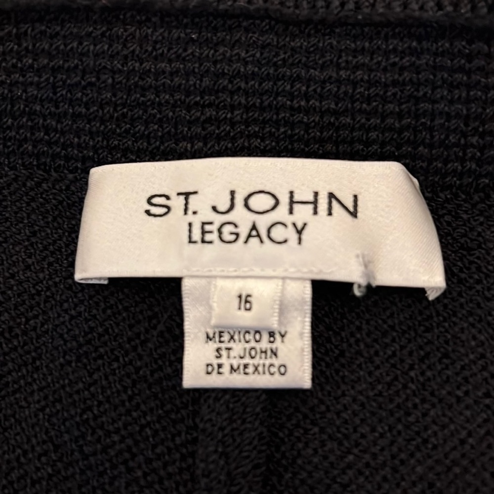 SOLD—COPY - ❤️ ST. JOHN KNIT PANTS!